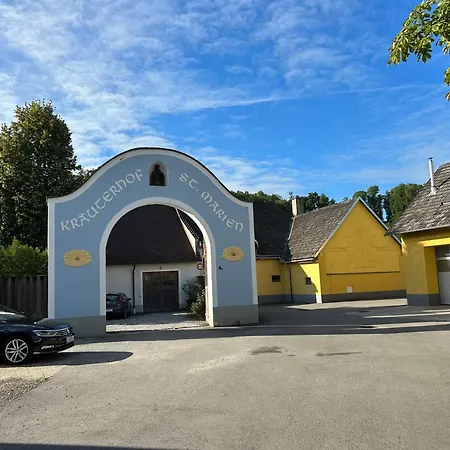 Mit Blick Aufs Schloss *