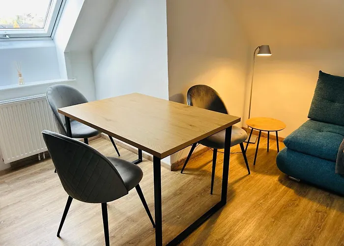 Mit Blick Aufs Schloss Karlstein an der Thaya